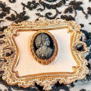 Black Victorian Mourning Brooch